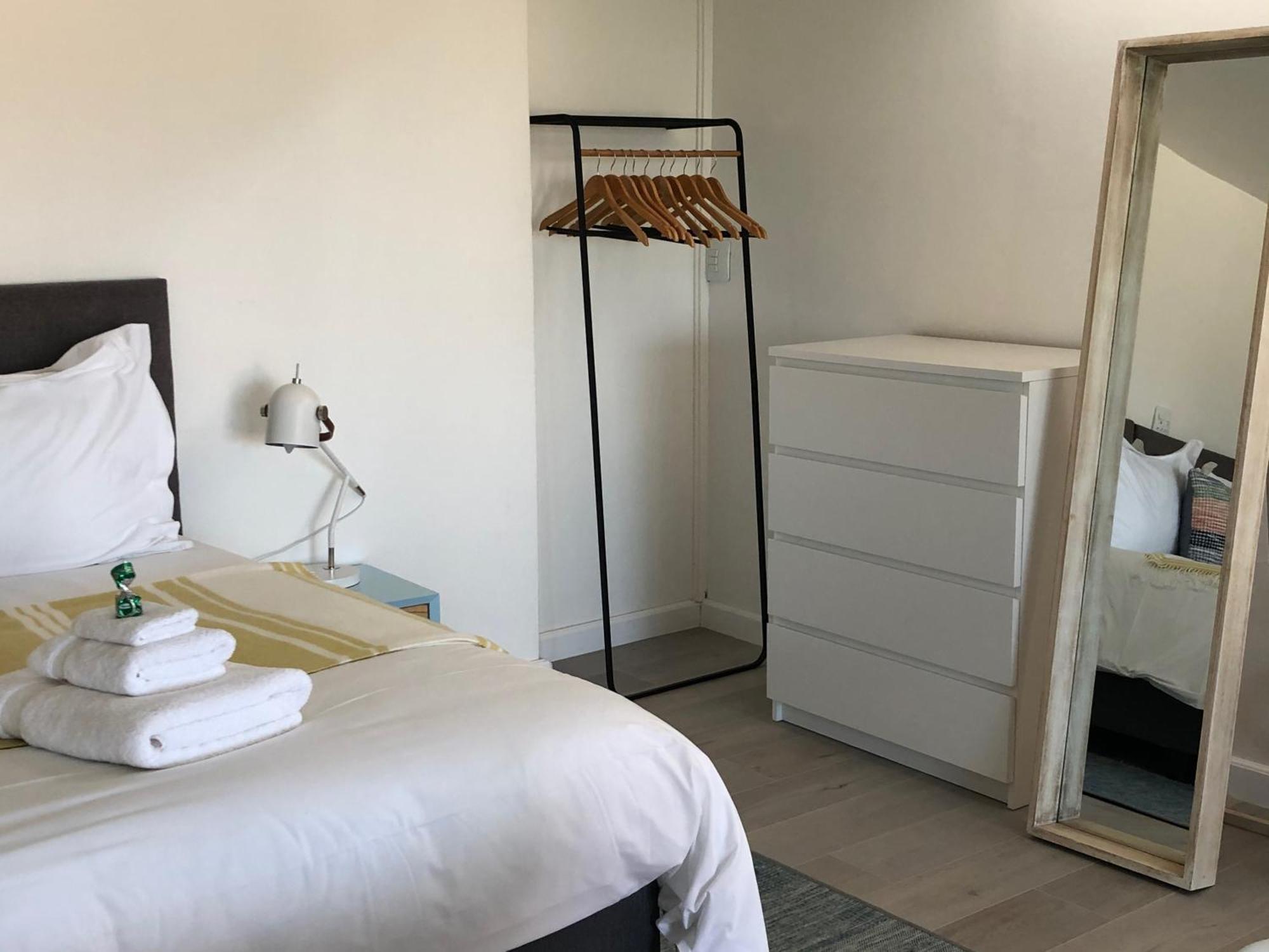Karee Manor Guesthouse Stilbaai Quarto foto