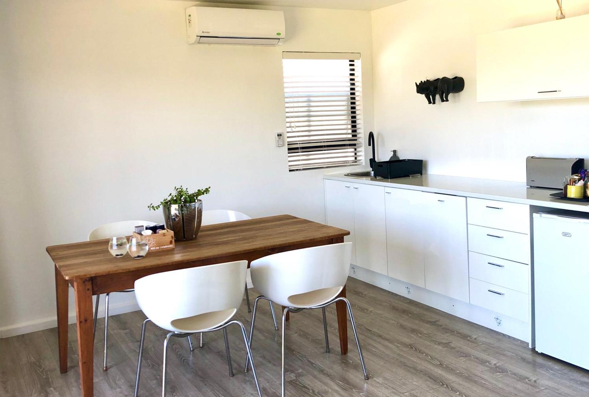 Karee Manor Guesthouse Stilbaai Quarto foto